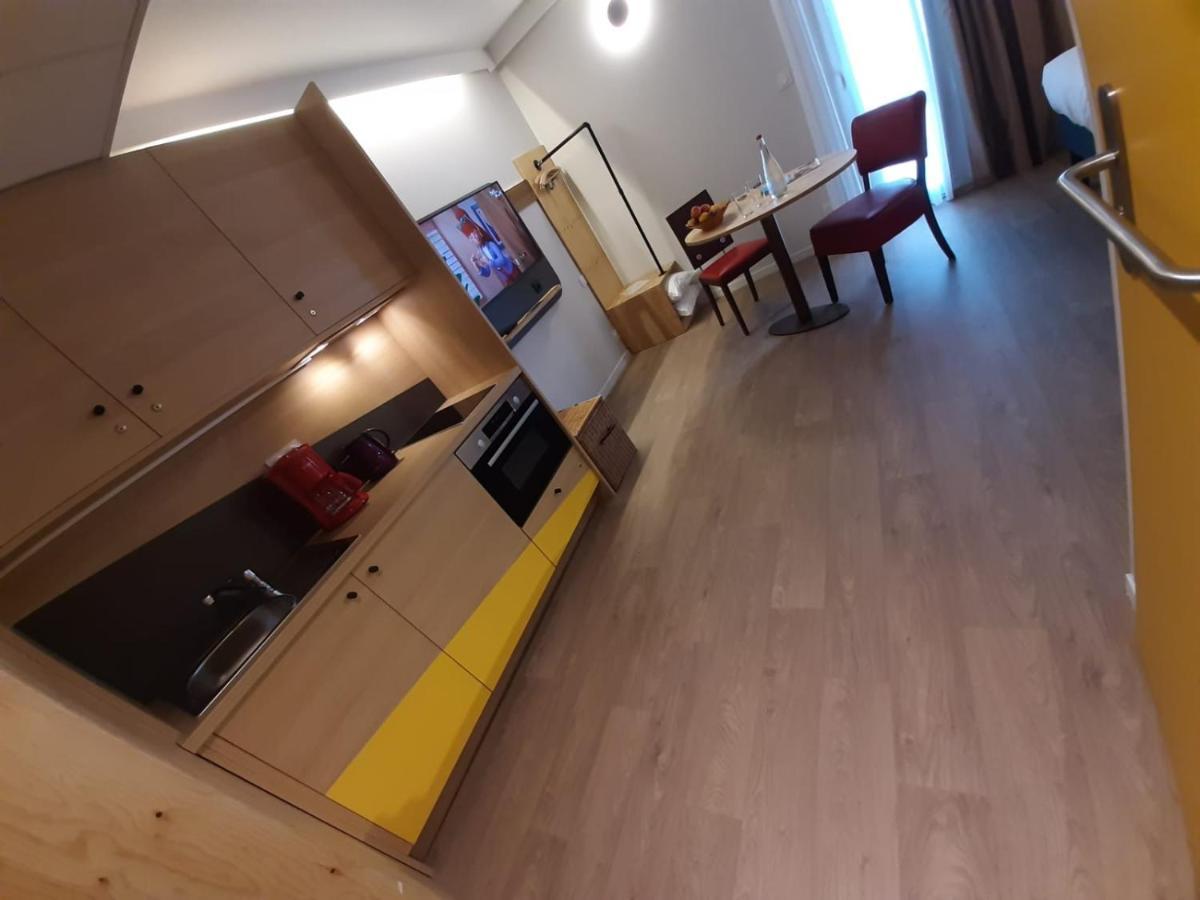 Greet Hotel Castets Coeur Des Landes Екстер'єр фото