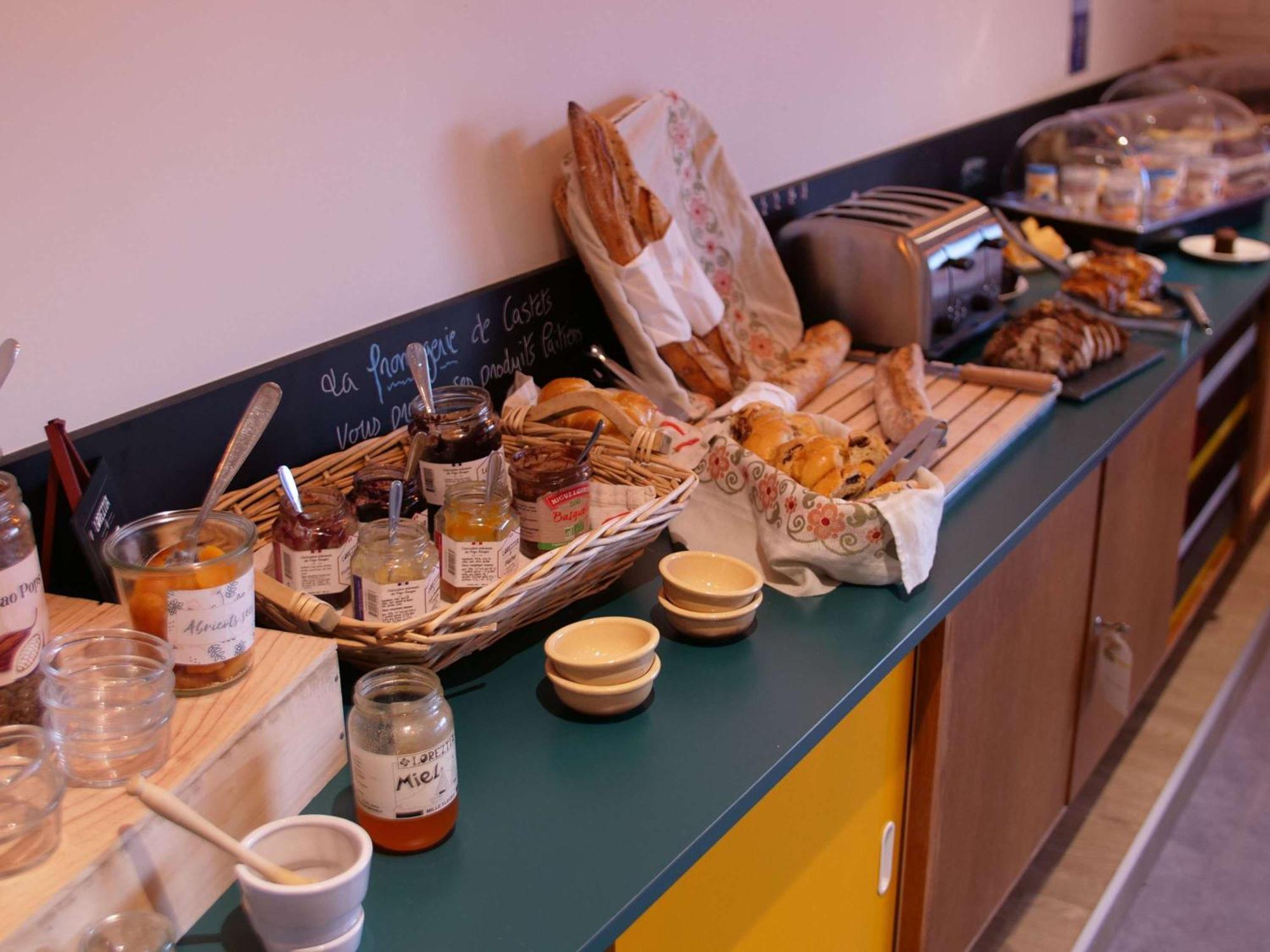 Greet Hotel Castets Coeur Des Landes Екстер'єр фото
